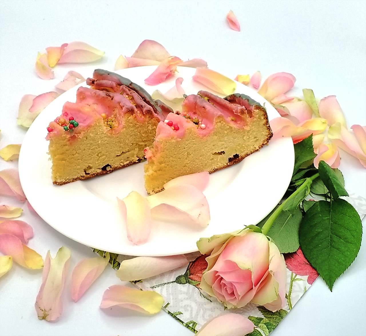 ciasto krecone z marcepanem i lukrem z Ouzo