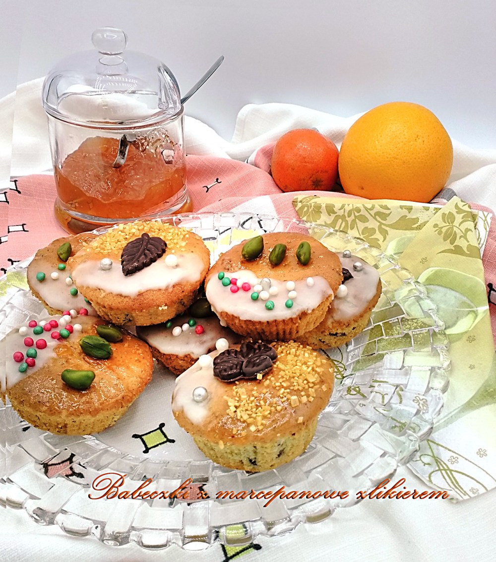 babeczki marcepanowe z likierem