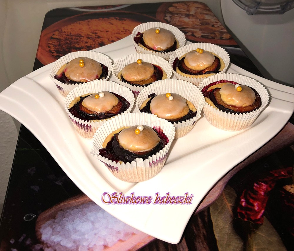 babeczki kruche ze śliwkami