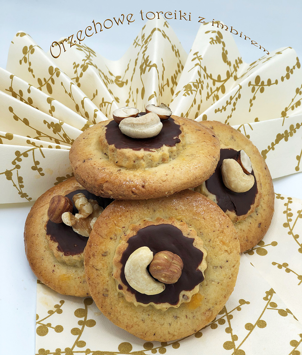 ciastka z imbirem i orzechami