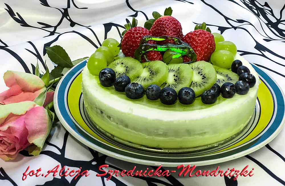 Matscha-Mousse-Tort