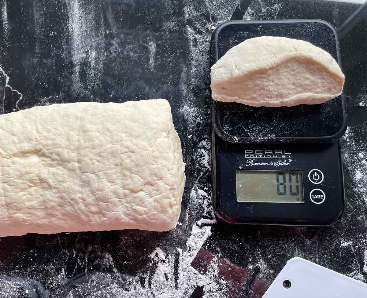 przygotowanie ciasta na Bułeczki Paryżanki