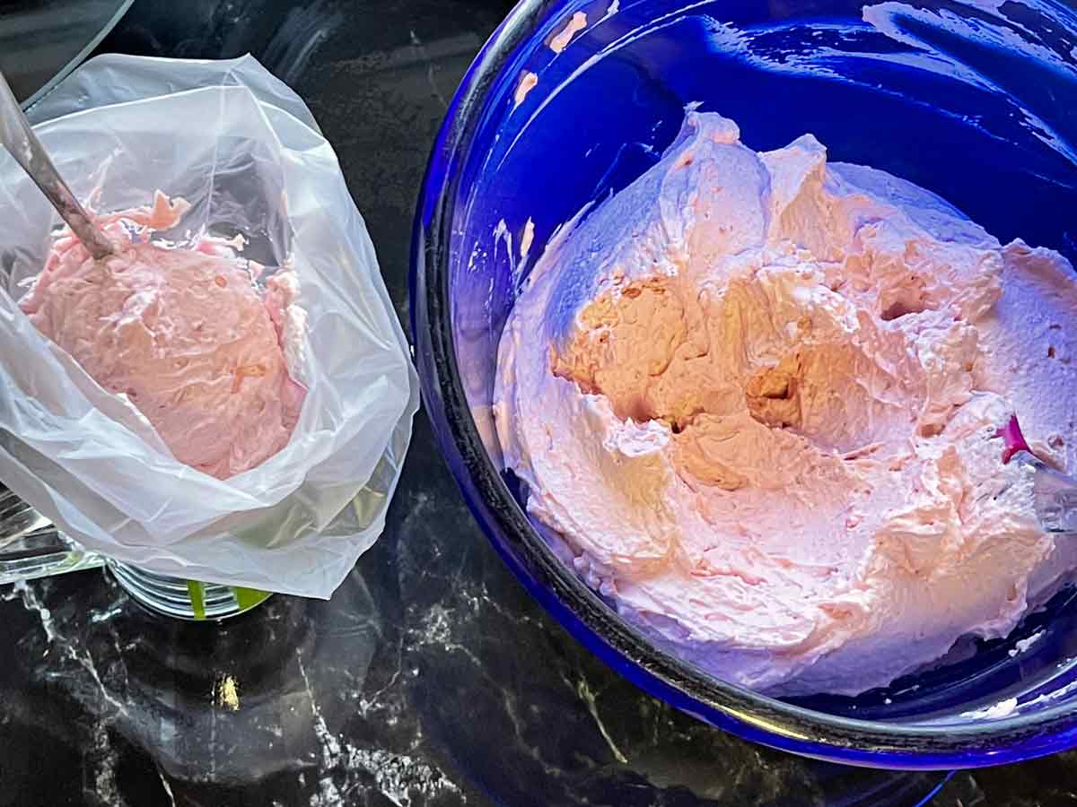 malinowy krem do tortu czekoladowego