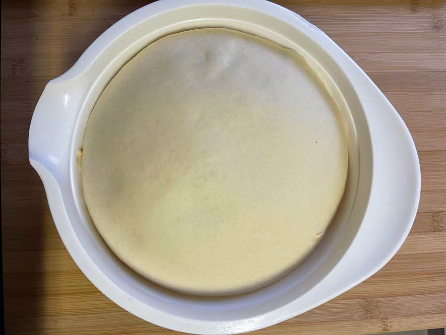 wyrośnięte ciasto na Skoleboller