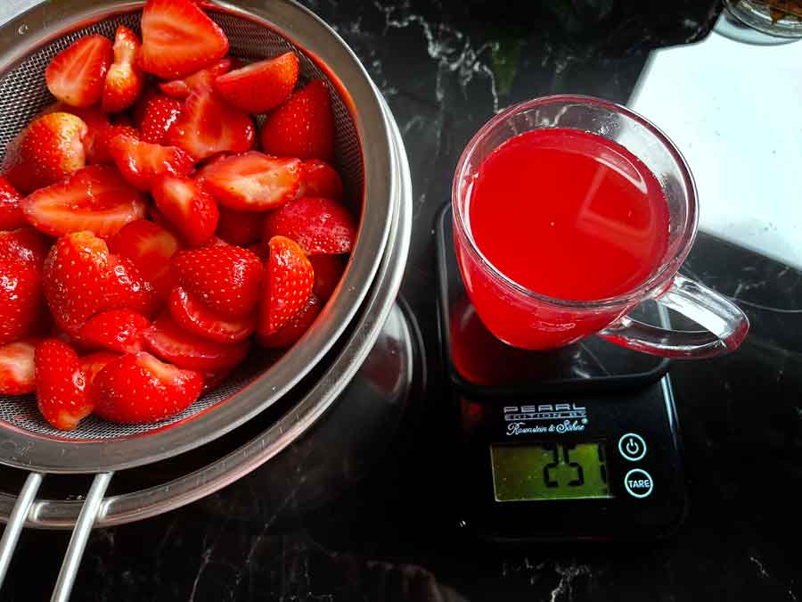 Tort truskawkowy z mascarpone