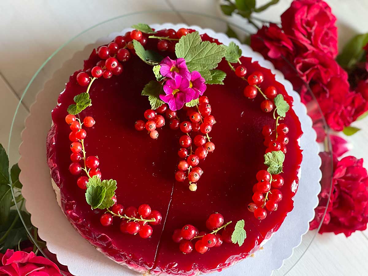 Porzeczkowy tort ze Skyrem