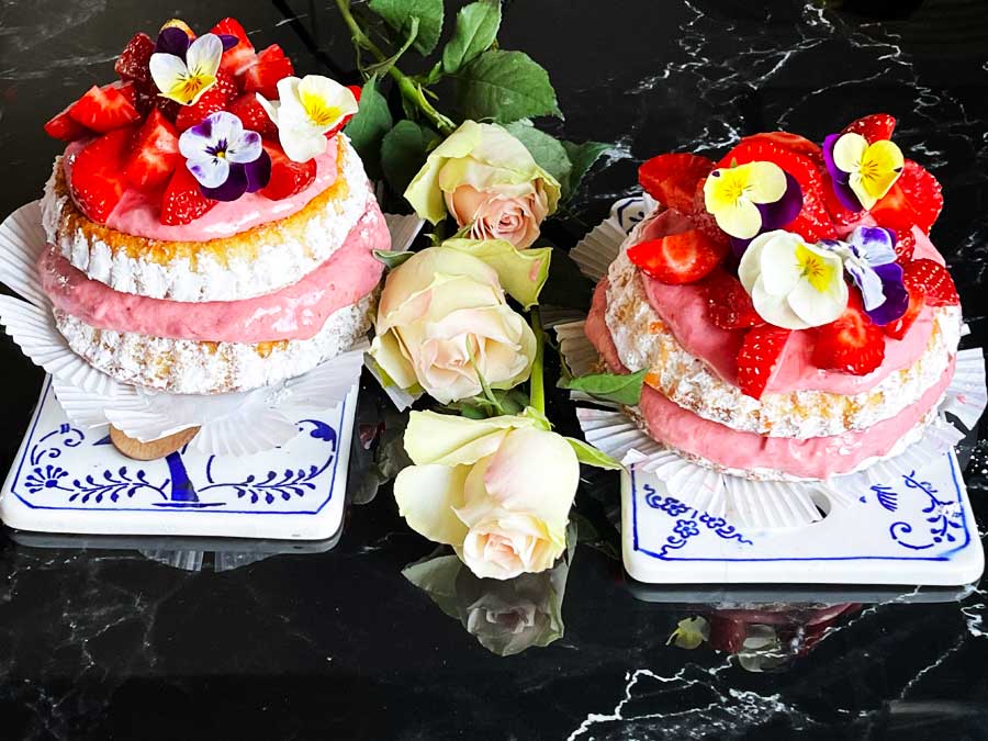 Torciki z pieczonymi truskawkami