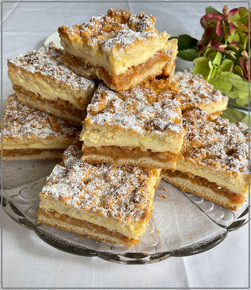 Szarlotka Boskop z budyniem