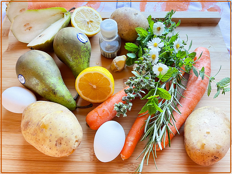 Placki ziemniaczano - marchwiowe z musem gruszkowo -imbirowym