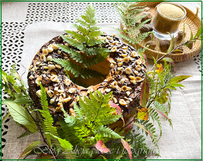 Kaisergugelhupf z białym makiem