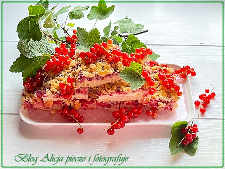 Porzeczkowe ciasto z budyniem