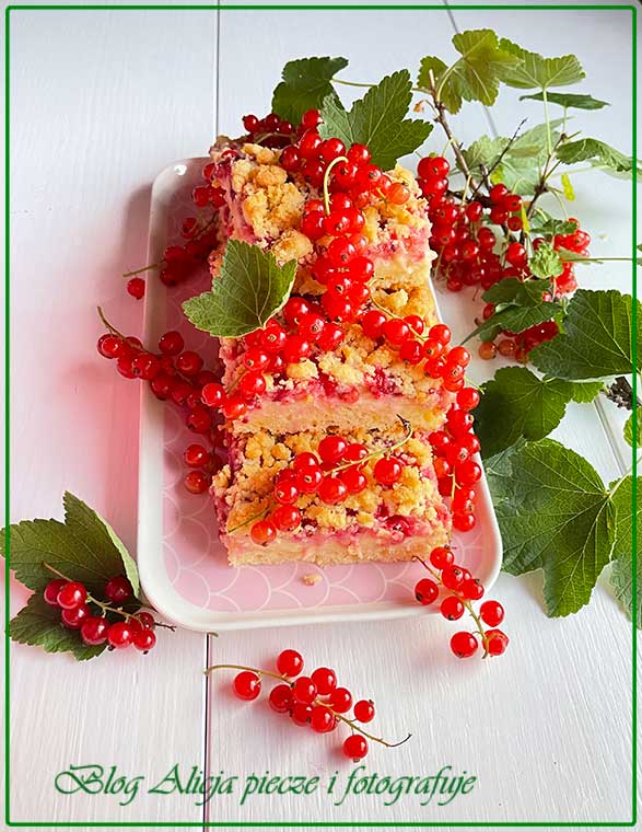 Porzeczkowe ciasto z budyniem