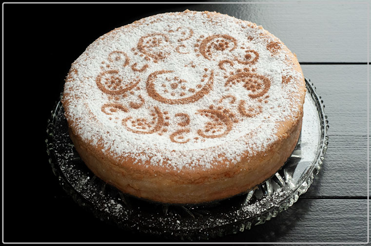 Biszkoptowy jabłecznik jak puch