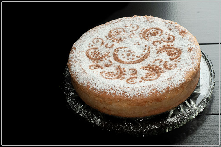 Biszkoptowy jabłecznik jak puch