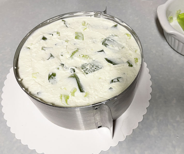 Szpinakowo -serowy tort z pomarańczami