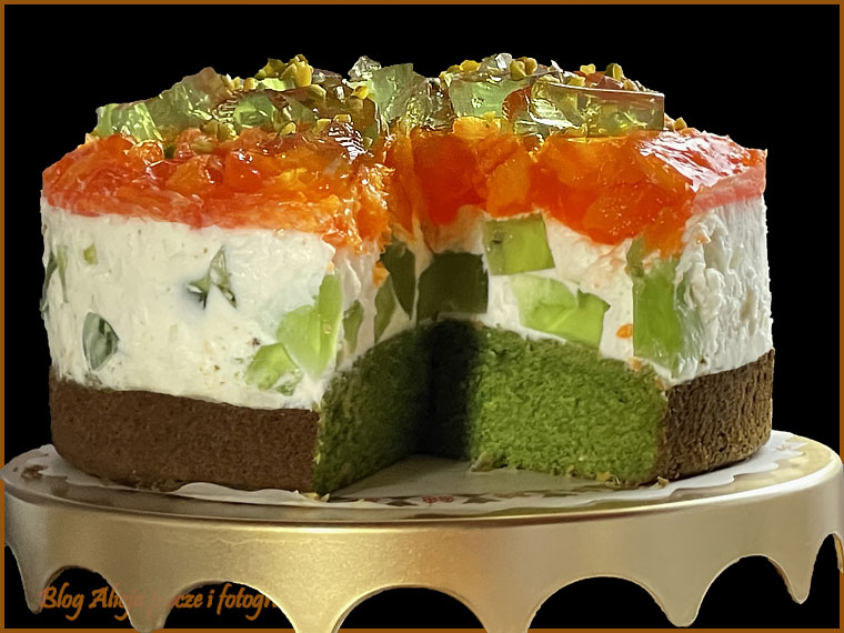 Szpinakowo -serowy tort z pomarańczami