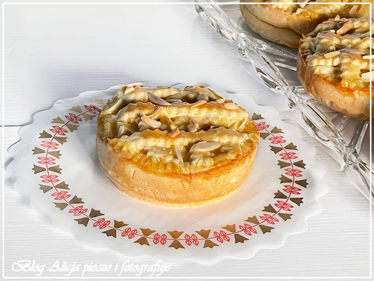 Torciki jabłkowe z kratką