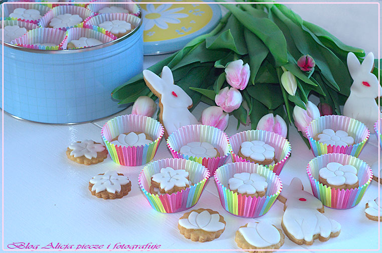 Wielkanocne ciasteczka i zajączki