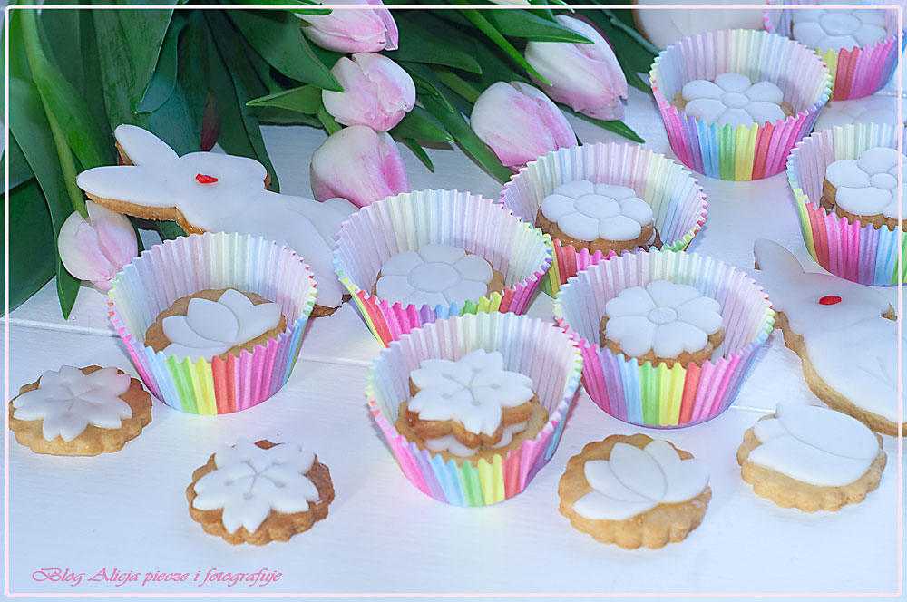 Wielkanocne ciasteczka i zajączki