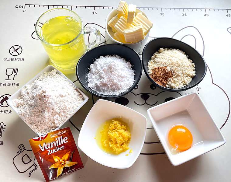 Krajanka migdałowa z bezą