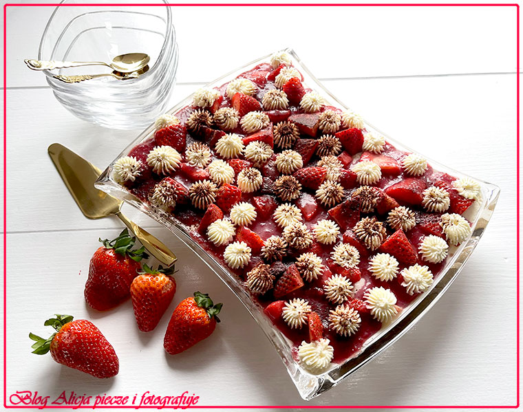 Tiramisu z truskawkami