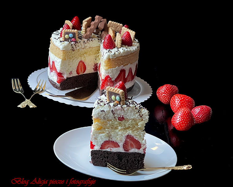 Truskawkowy tort na Dzień Matki