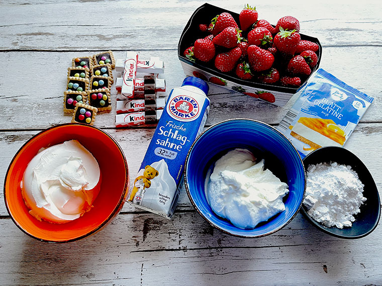 Truskawkowy tort na Dzień Matki