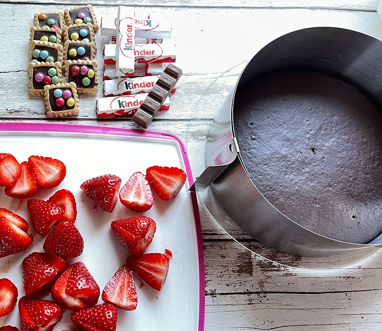 Truskawkowy tort na Dzień Matki