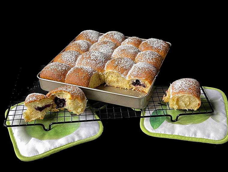 Heidelbeer-Buchteln - czyli bułeczki jagodowe