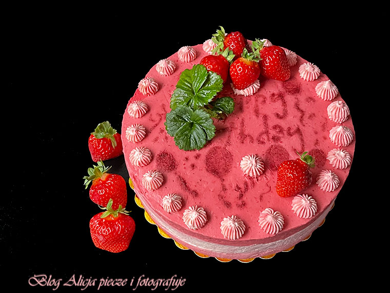 Truskawkowy - Tort - Urodzinowy