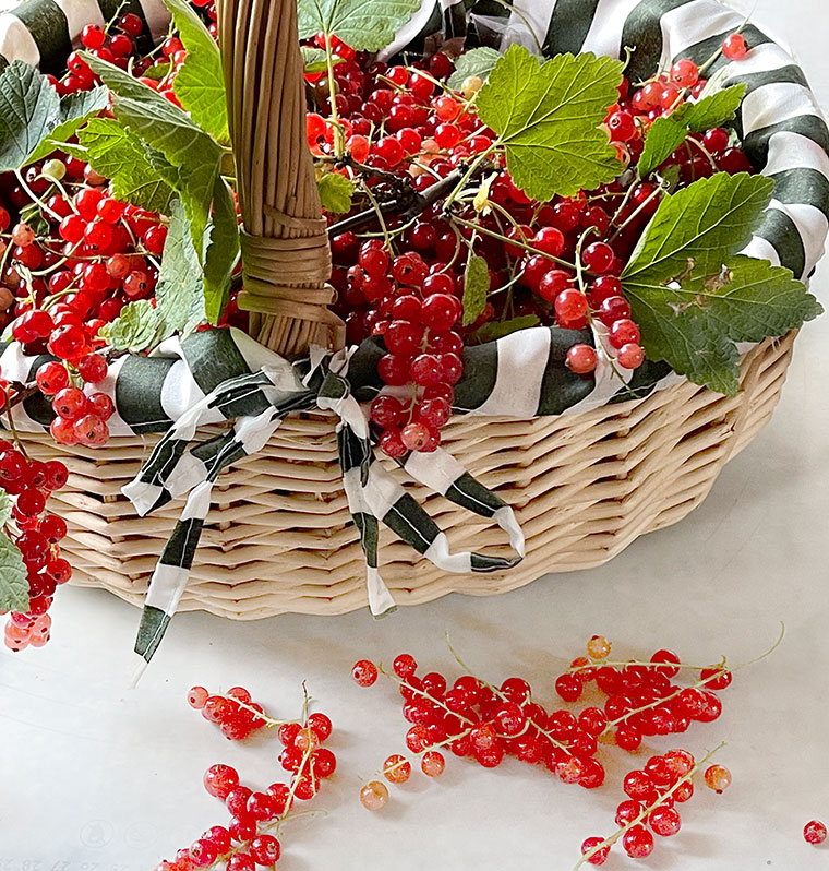 Tarta porzeczkowa z kremem Brûlée