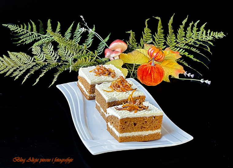 Marchewkowy przekładaniec kremowy