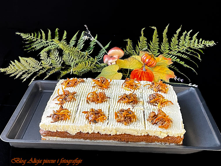 Marchewkowy przekładaniec kremowy