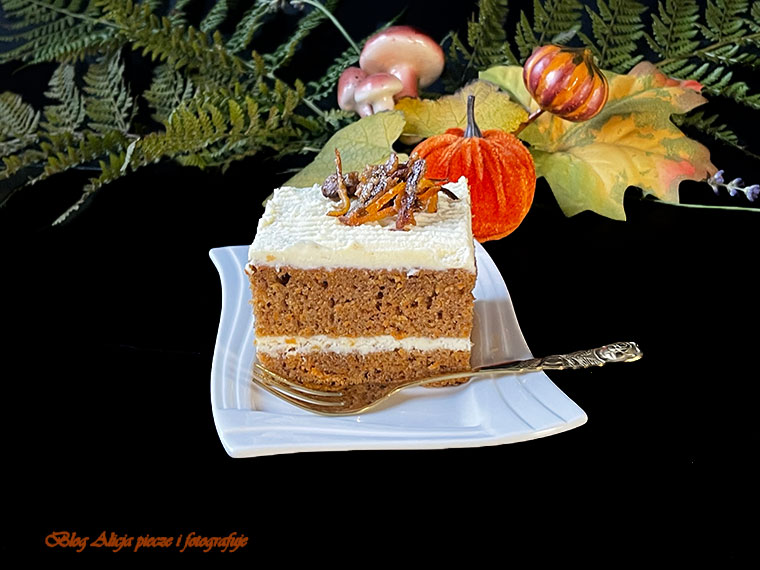 Marchewkowy przekładaniec kremowy