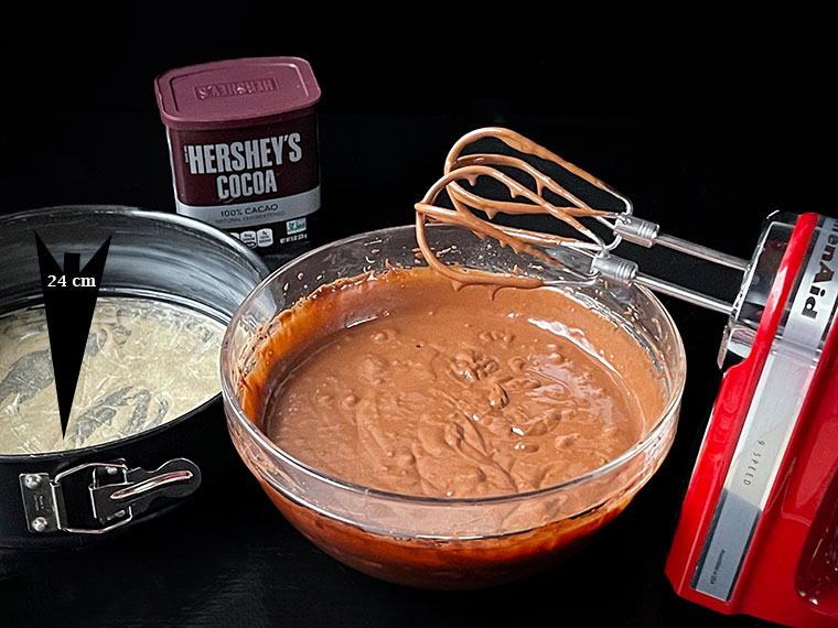 Tort mocno czekoladowy urodzinowy