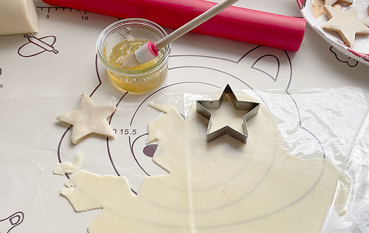 Marcepanowe gwiazdki orzechowe