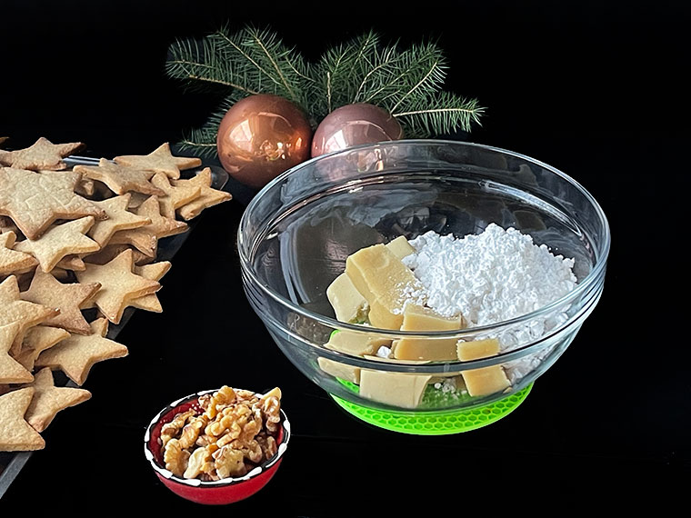 Marcepanowe gwiazdki orzechowe