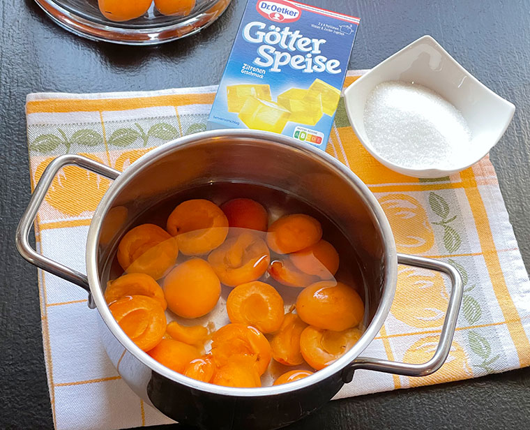 Morelowo - migdałowe ciasto z kremem