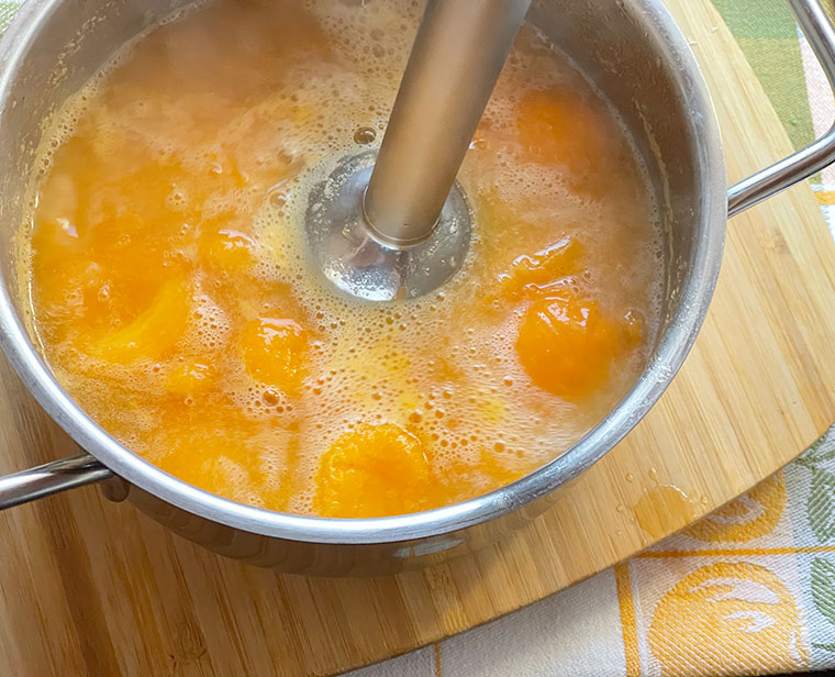 Morelowo - migdałowe ciasto z kremem