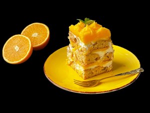 Pomarańczowy tort jak chmurka