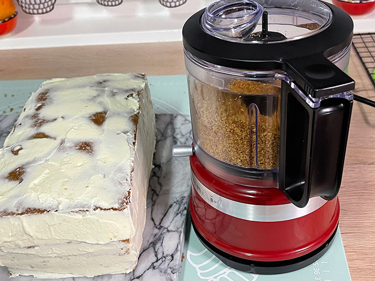 Pomarańczowy tort jak chmurka