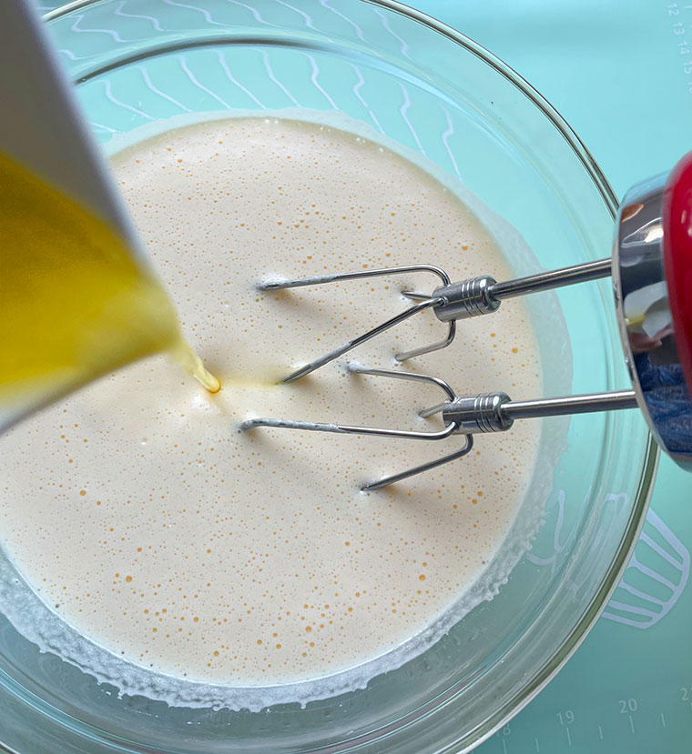 Pomarańczowy tort jak chmurka