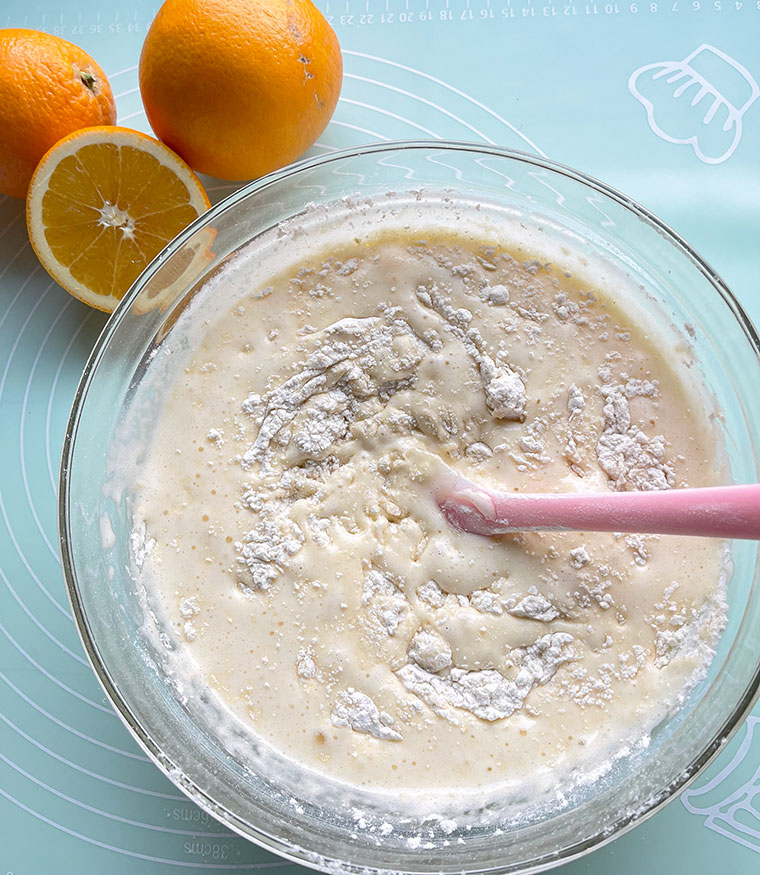 Pomarańczowy tort jak chmurka