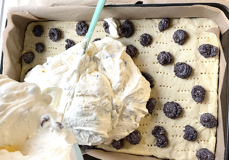 Sernik z tradycyjną kratką