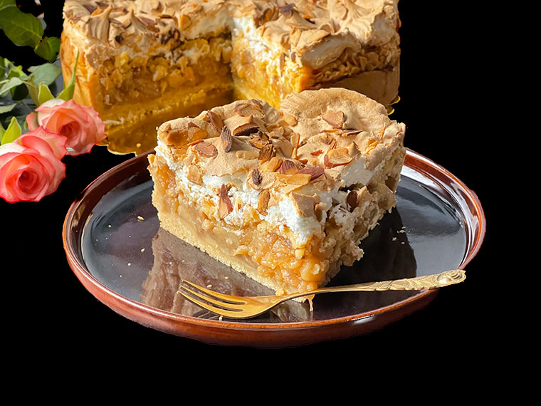 Tort jabłkowy - bezowy 