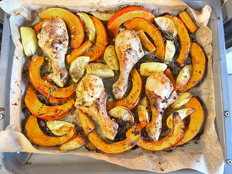 Hokkaido pieczona z udkami kurczaka