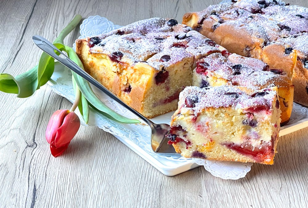 Ciasto owocowe z serkami 