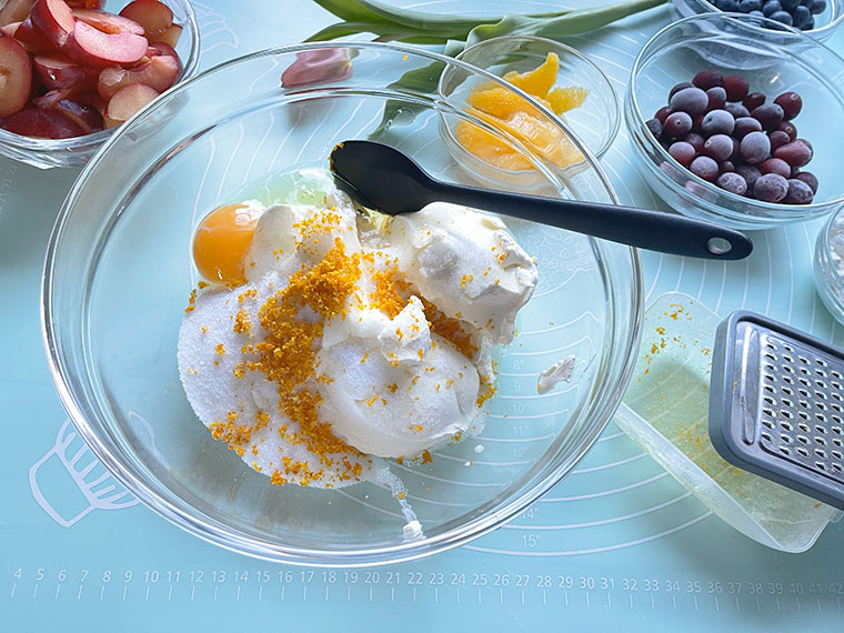 Ciasto owocowe z serkami