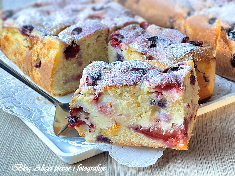 Ciasto owocowe z serkami