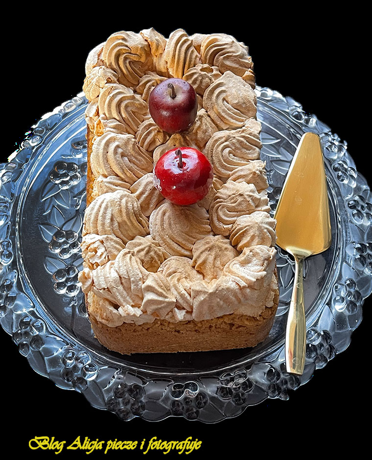 Jabłecznik na kruszonce z bezą